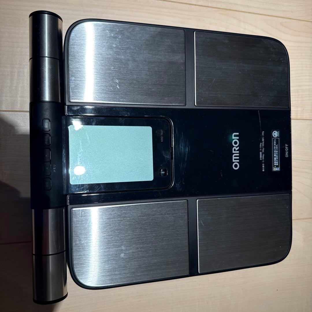 Omron 体脂肪計・体組成計 KRD-703T Bluetooth
