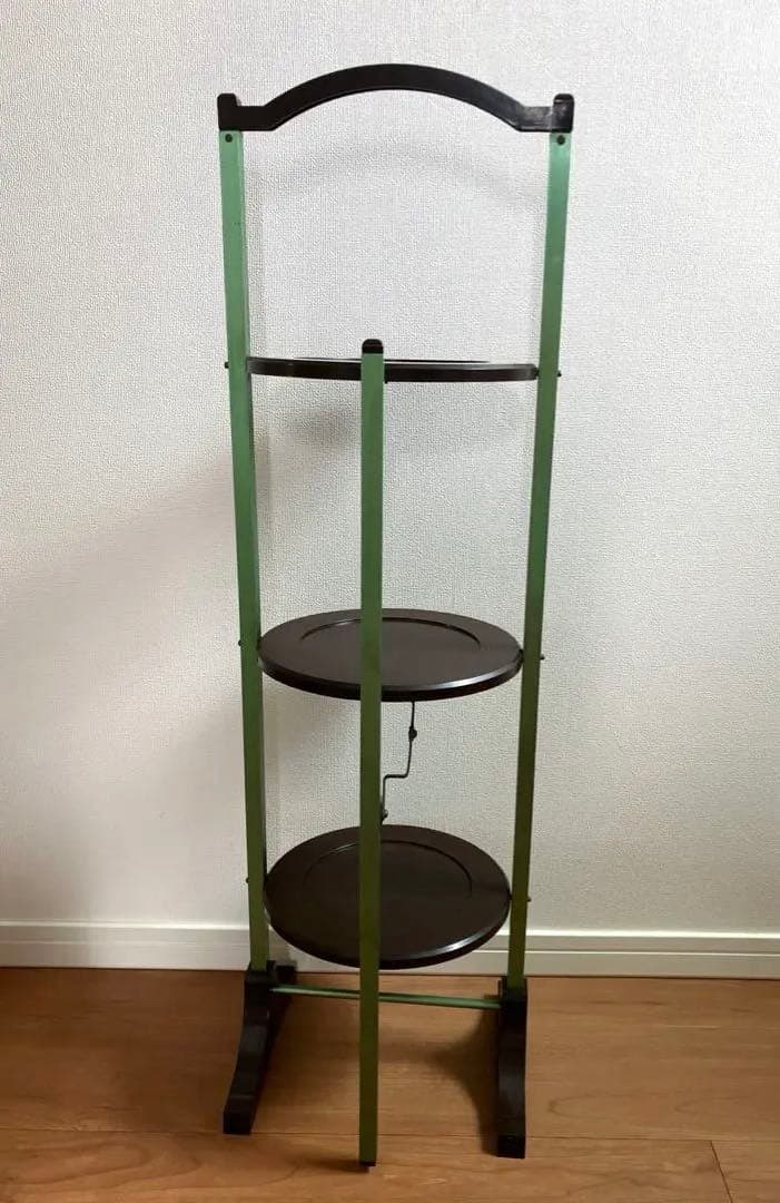 【antique】ベークライトの3段ティーラック