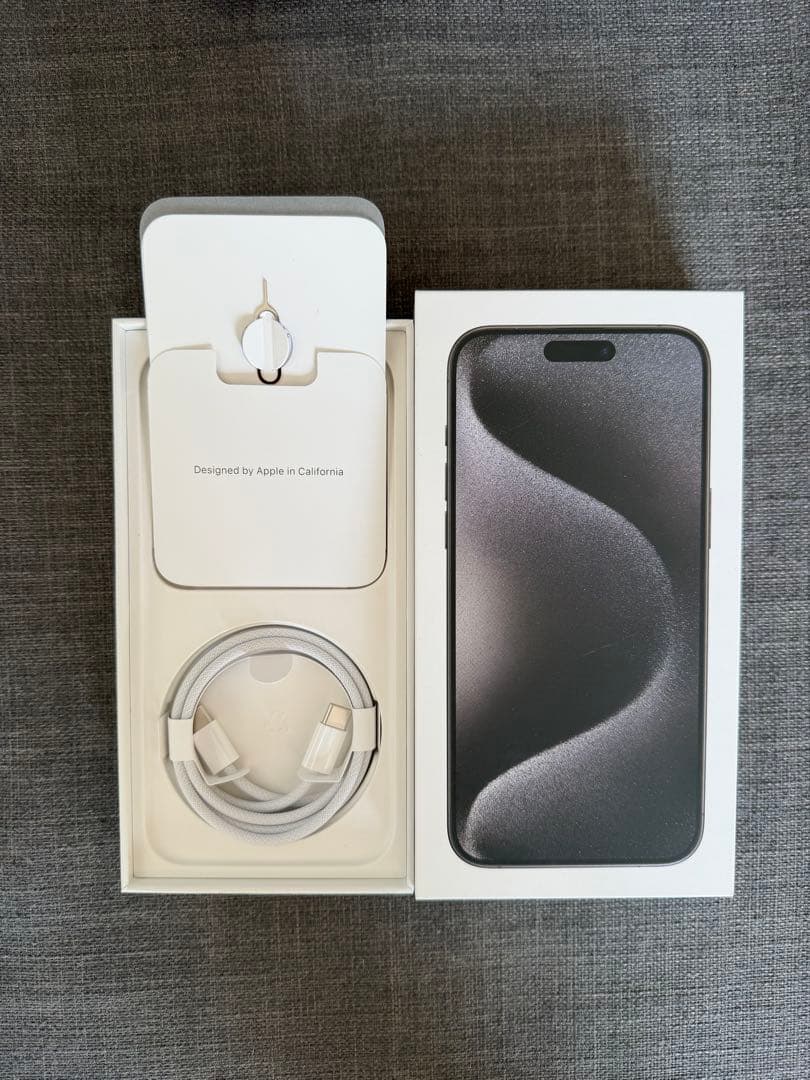 【本体】iPhone15promax256GB ブラックチタニウム