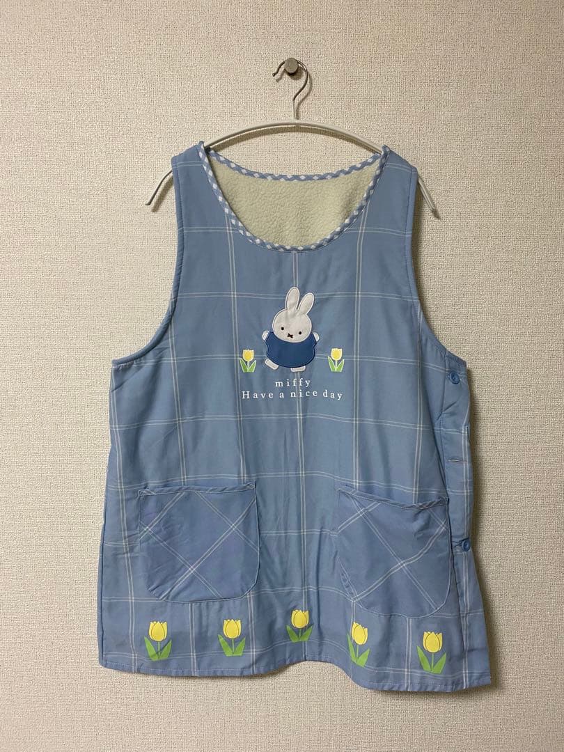 ミッフィー　エプロン　保育士　冬用