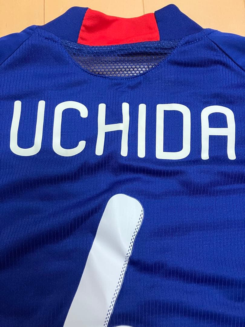 内田篤人　サッカー　日本代表　ユニフォーム　Jリーグ　ワールドカップ　FIFA