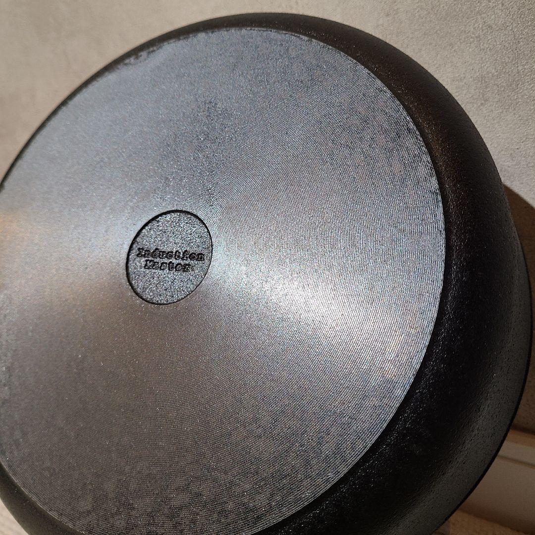 Skeppshult　スケップシュルト　キャセロールラウンドダッチオーブン　24