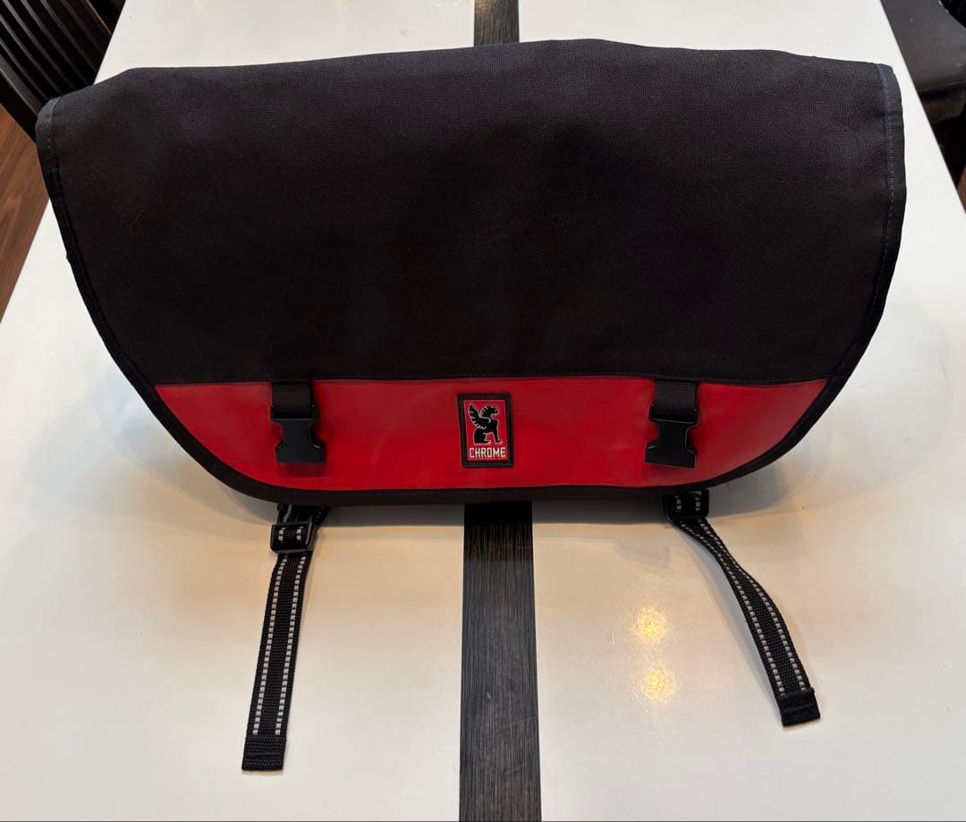 【美品】CHROME メッセンジャーバッグ ミニメトロ 黒/赤