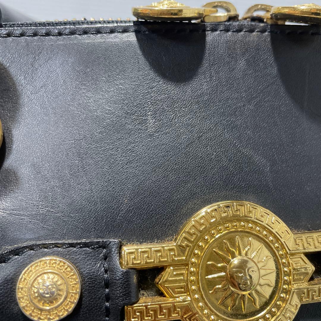 ヴェルサーチェ ハンドバッグ ボストンバッグ 2way ロゴ型押し黒 ゴールド