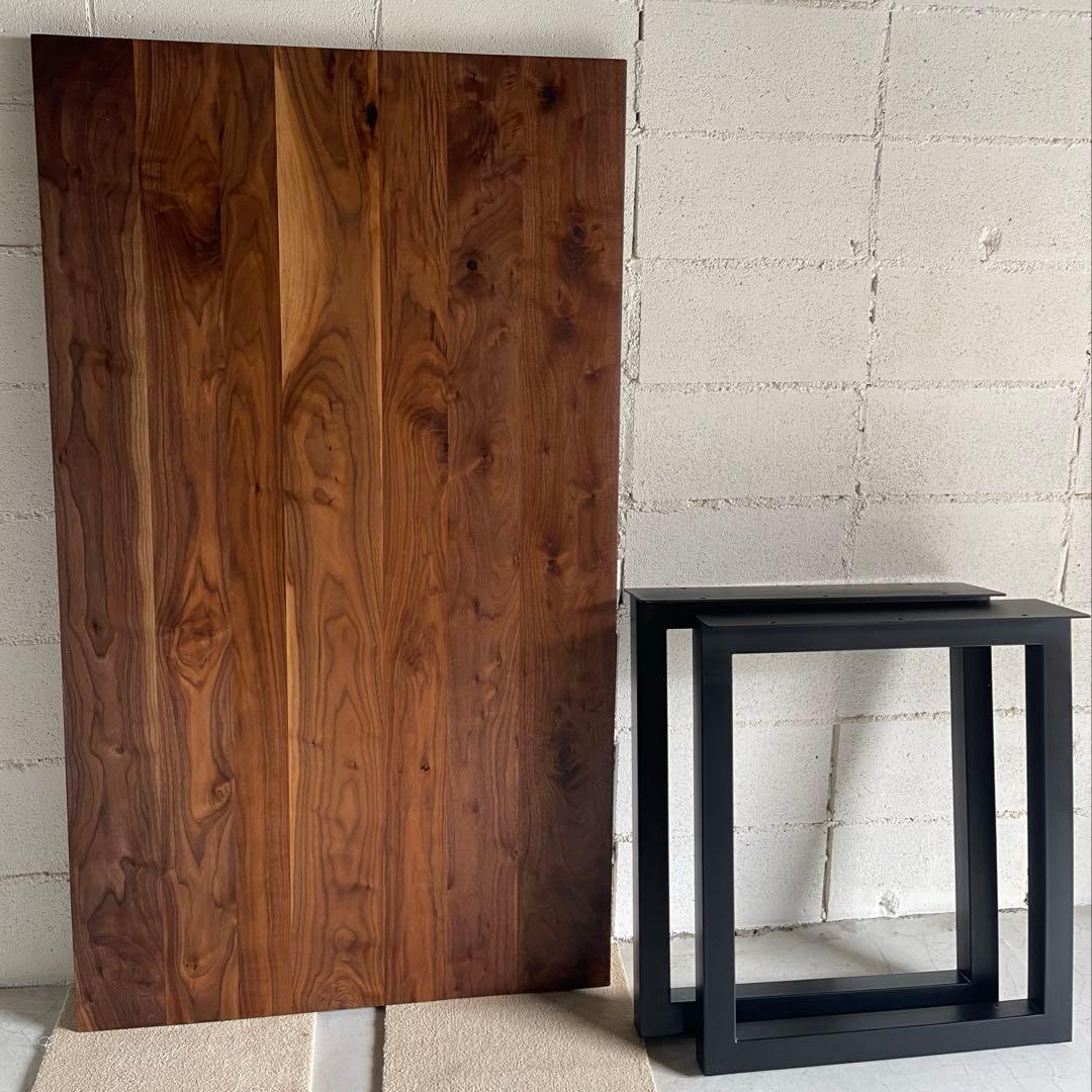 美品　ウォールナット無垢材　ダイニングテーブル　アイアン脚　脚取付位置変更可