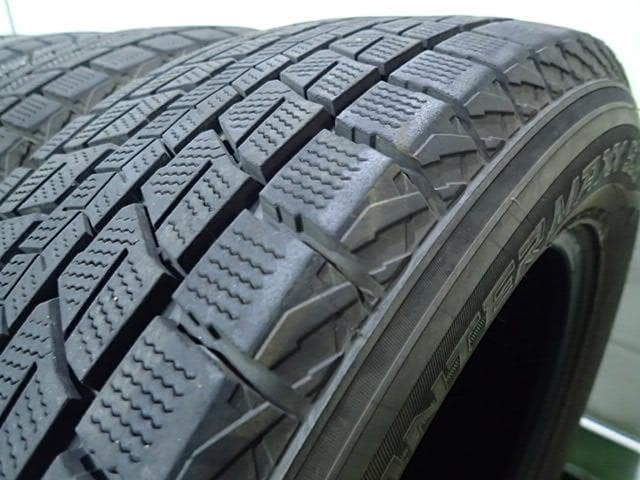 B1057【送料無料】スタッドレスタイヤ 225/65R17 4本セット