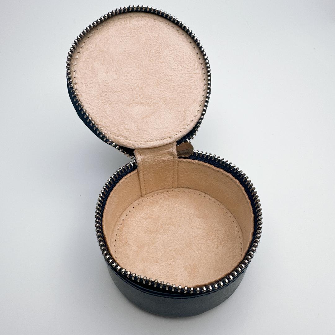 新品未使用お値下げ！ルイヴィトン イヤホンケース SK-02607