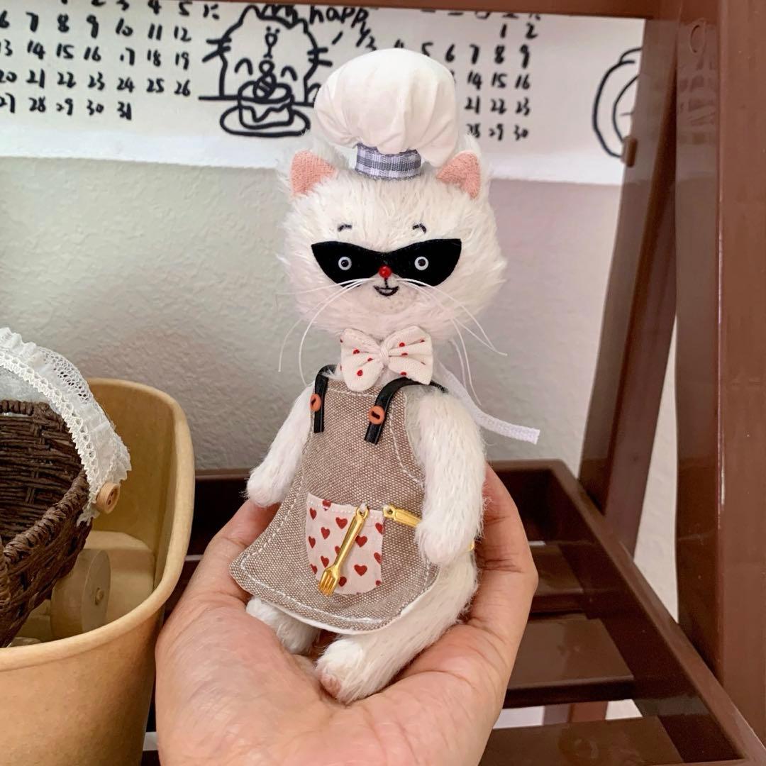 怪盗白猫さん ぬいぐるみ ハンドメイド アーティストベア 海外作家様 部屋飾り