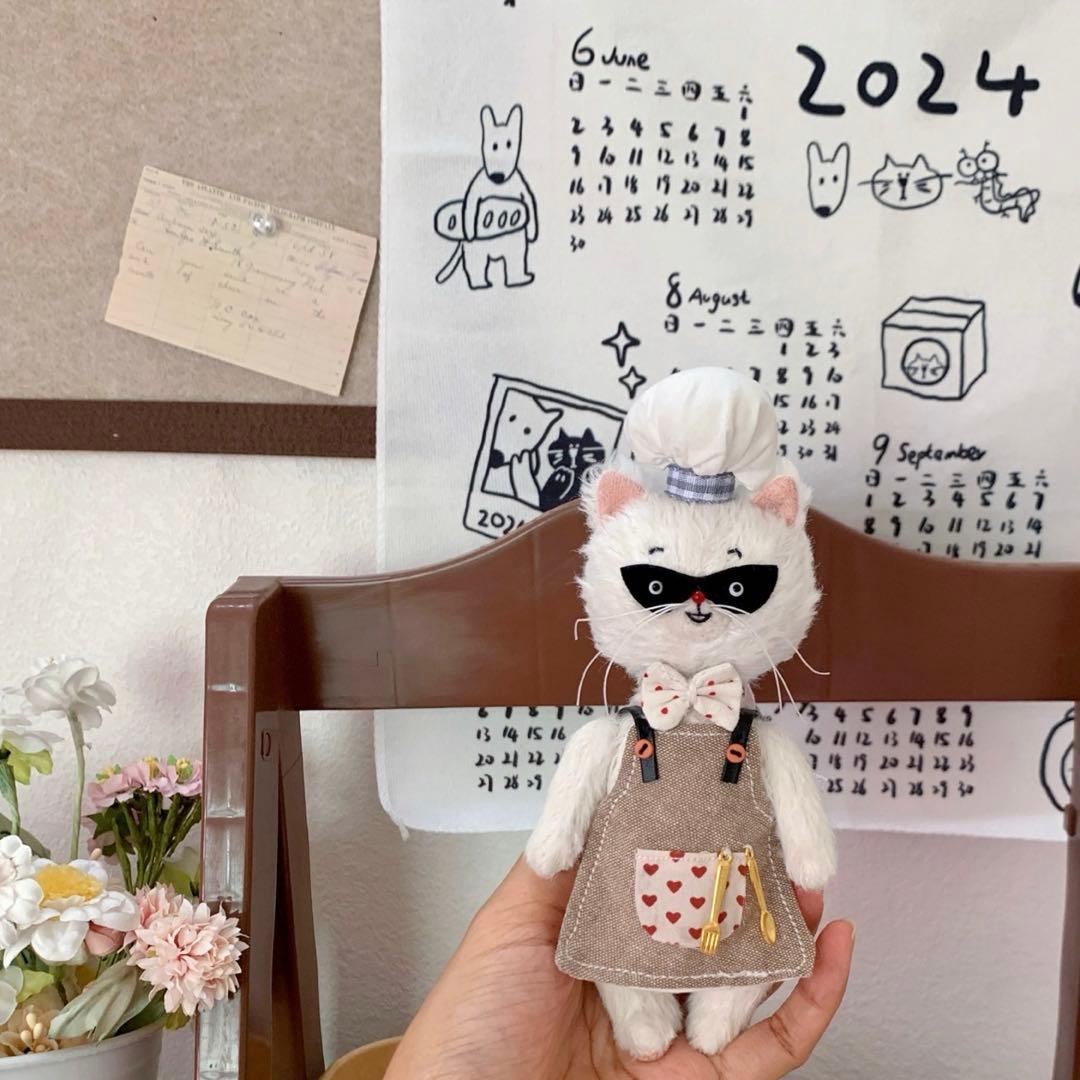 怪盗白猫さん ぬいぐるみ ハンドメイド アーティストベア 海外作家様 部屋飾り