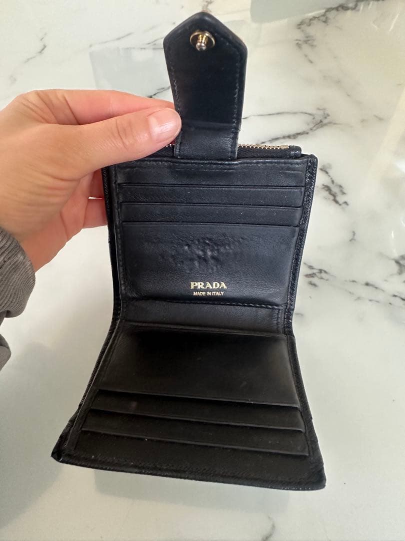 PRADA ブラック 二つ折り財布