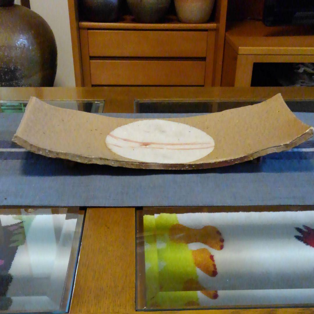 重量感のある　脚つき長方皿　備前焼