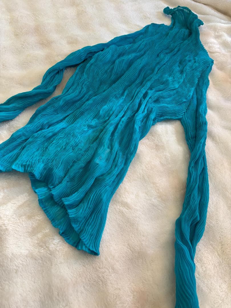 [希少] ISSEY MIYAKE しわプリーツ ライトブルートップス