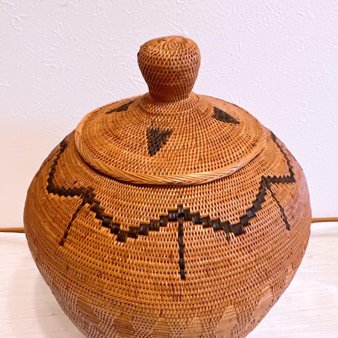 【新品】アタ 蓋付き つぼ型 バスケット 特大サイズ 模様編み 黒モチーフ