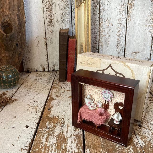 旧西ドイツ ヴィンテージ*ロイターポーセリン*ミニチュア ウォールルーム