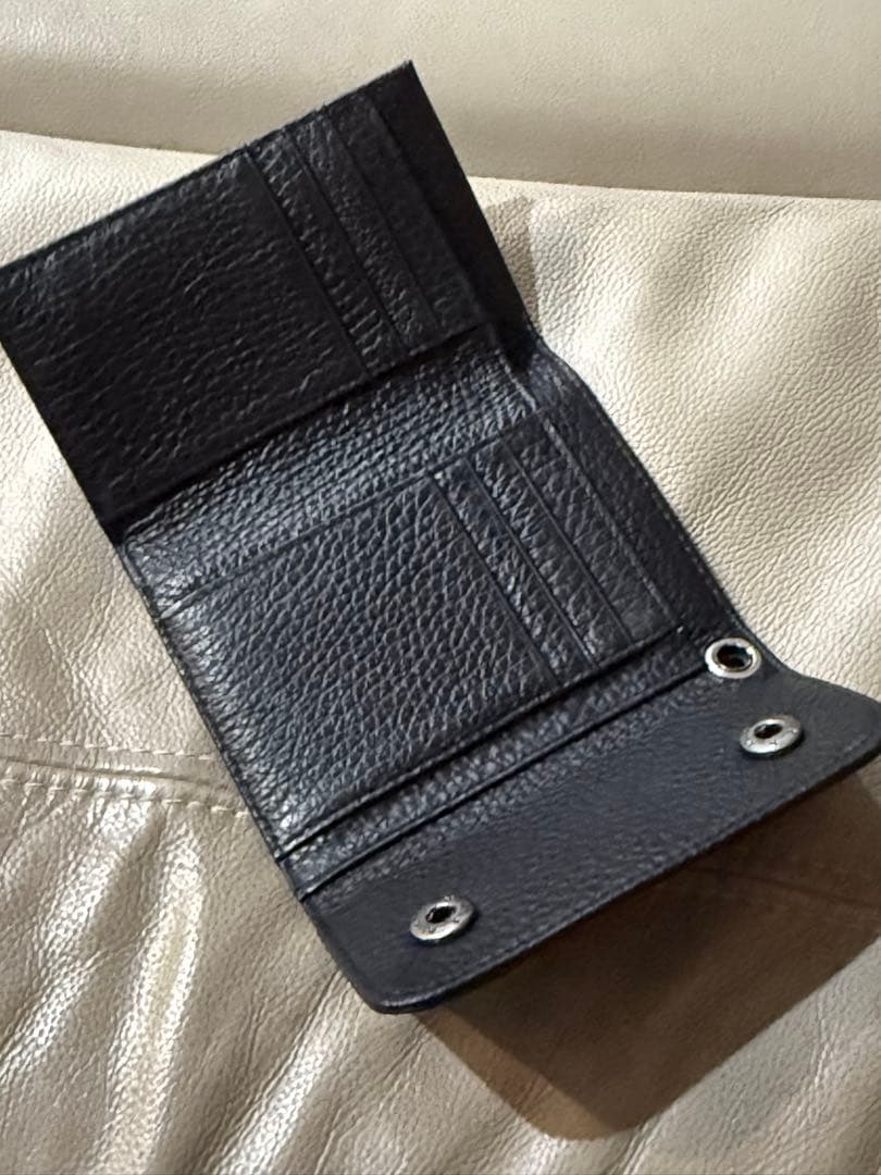 【本革】グレインレザー　クロス　ウォレット　チェーン穴あり　ブラック三つ折り財布