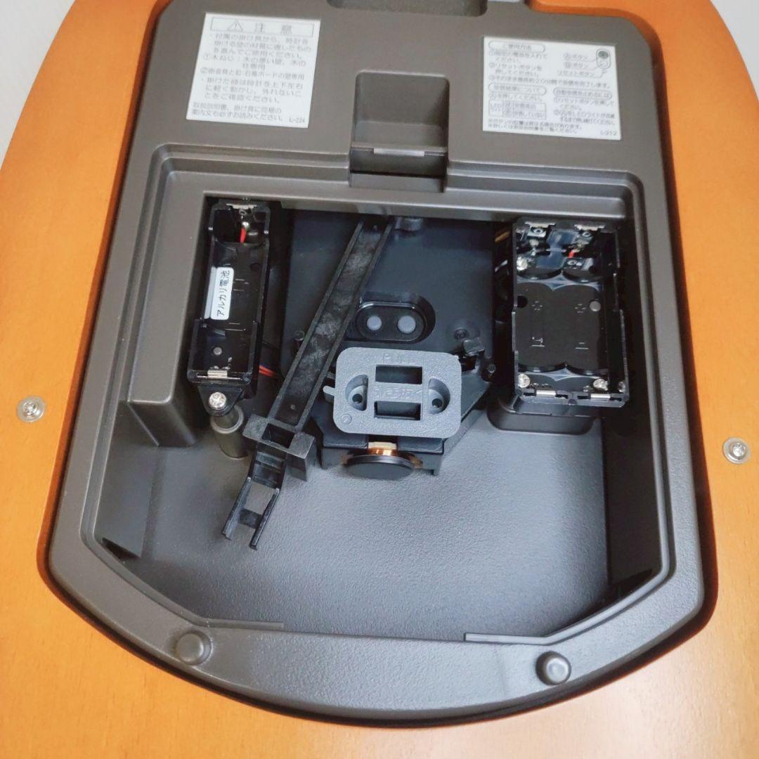 SEIKO電波掛け時計 PH203B 木製振り子 高級アルダー材 正確無比