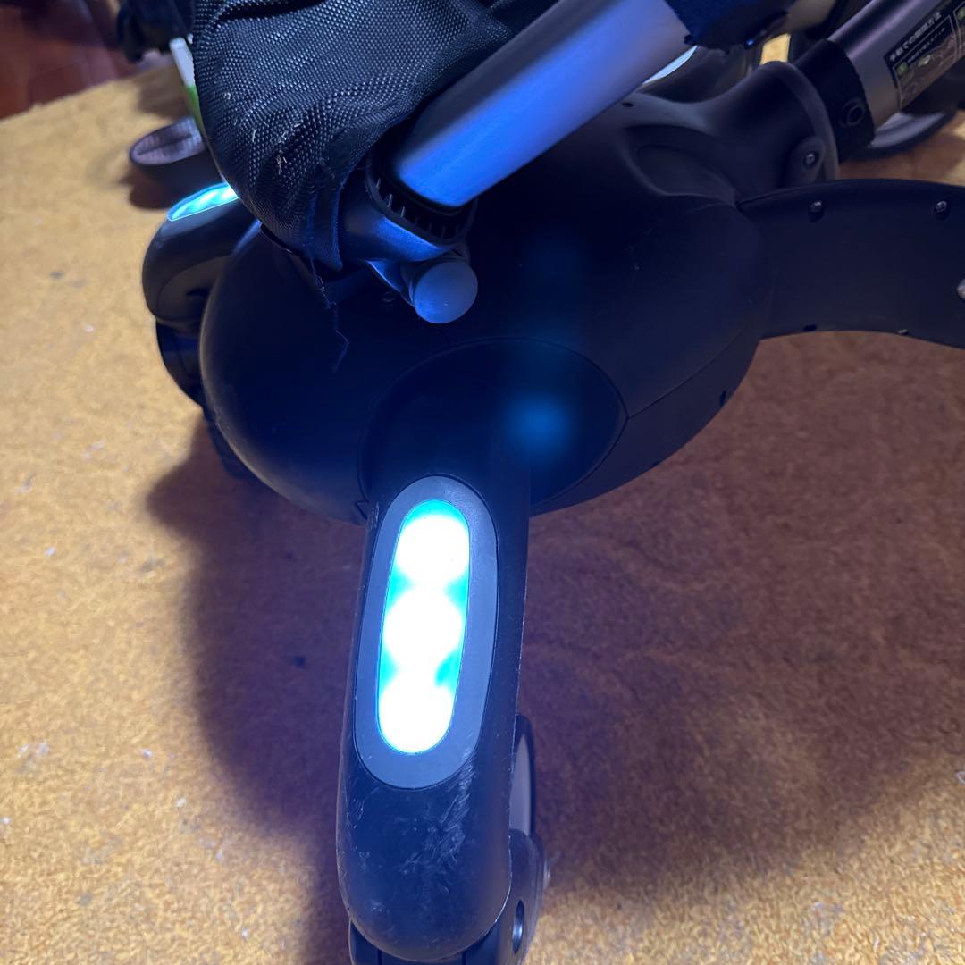 LEDライト付きベビーカー 4moms stroller