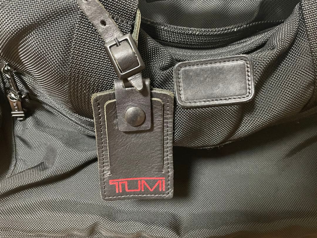 TUMI ガーメントバッグ ブラック　2677D3