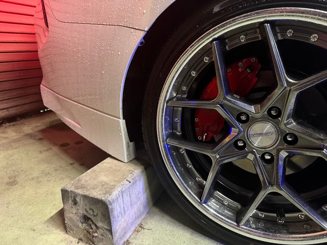 l*s様 カムリ ブレーキキャリパーカバー 赤