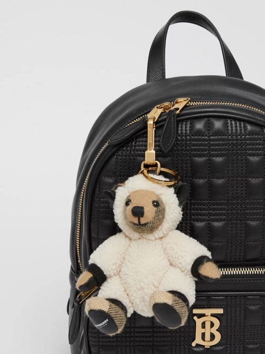 バーバリー トーマスベア チャーム イン シープコスチューム