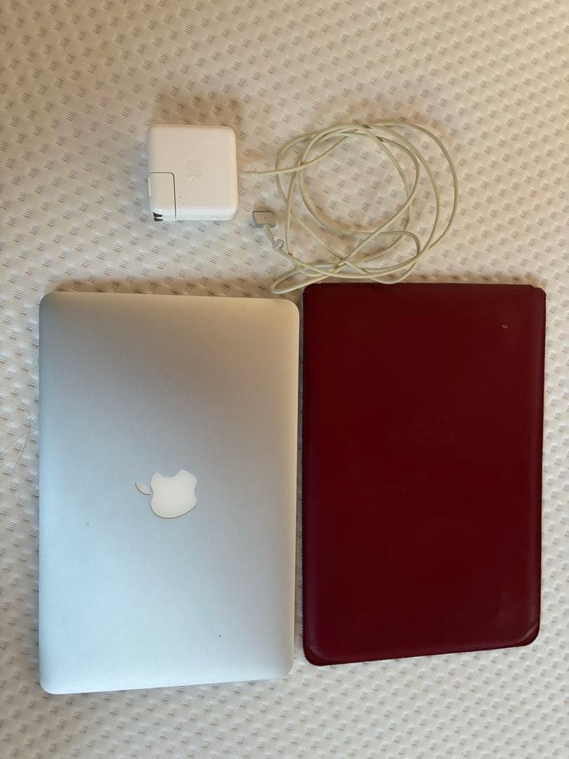 Apple MacBook Air 256GB 2015年　ケース/充電器付き