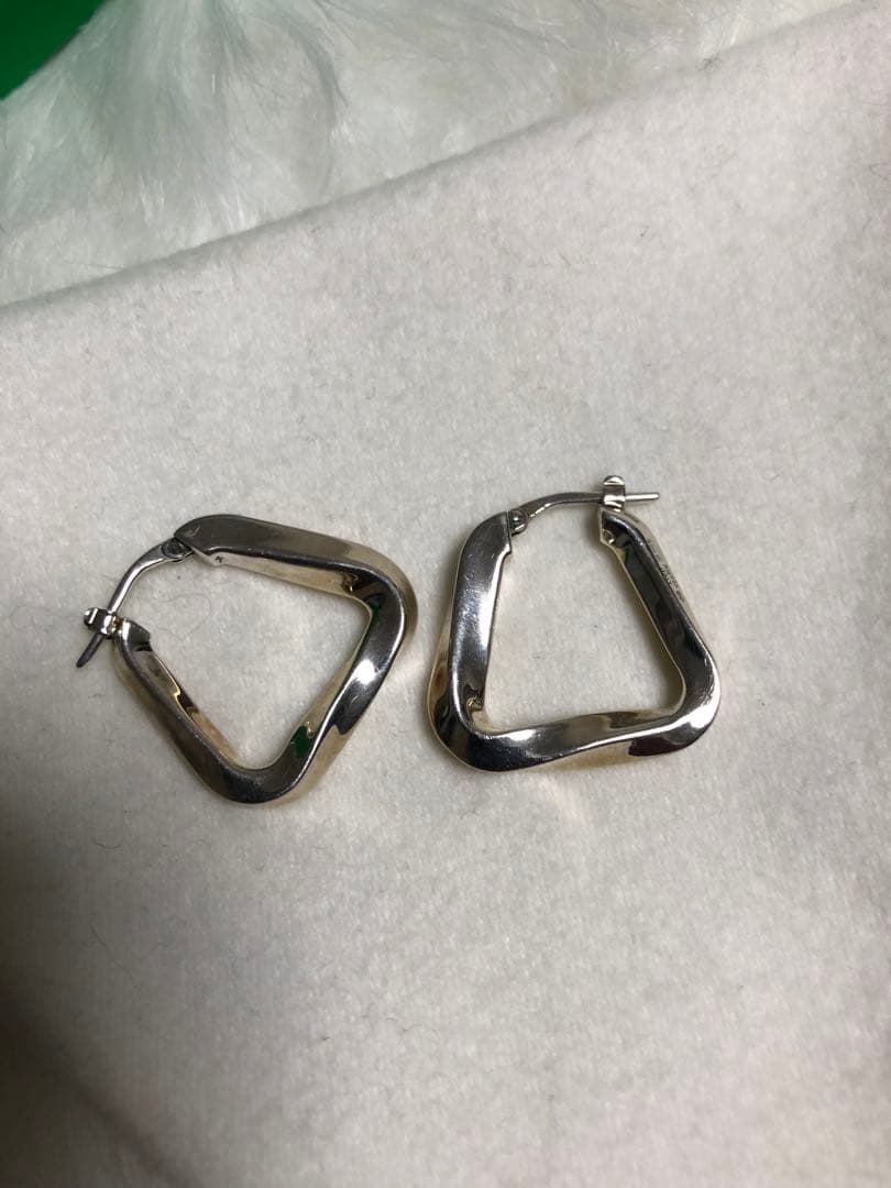 BOTTEGA VENETA シルバートライアングルピアス