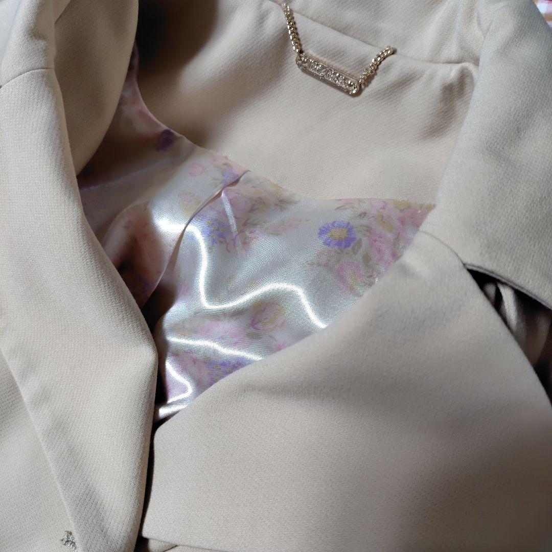 新品リズリサコート