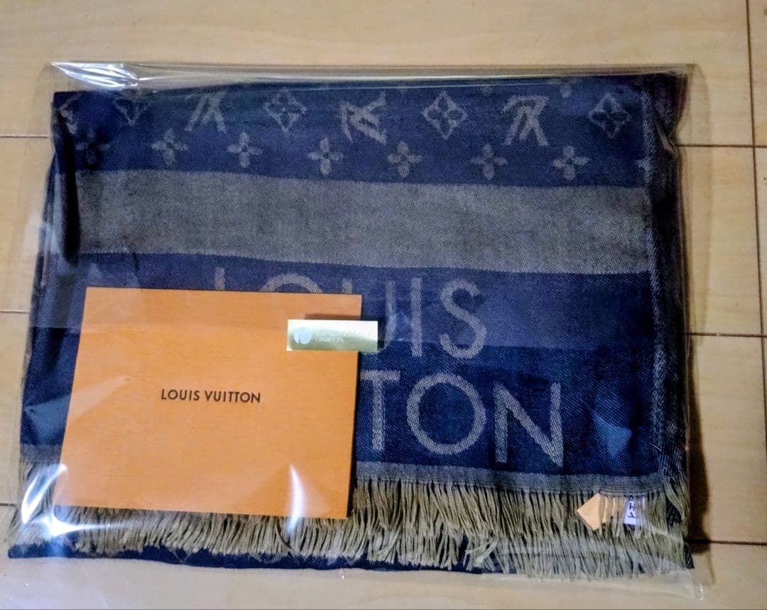 ひぃ！LOUIS VUITTON ネイビー マフラー クリーニング済