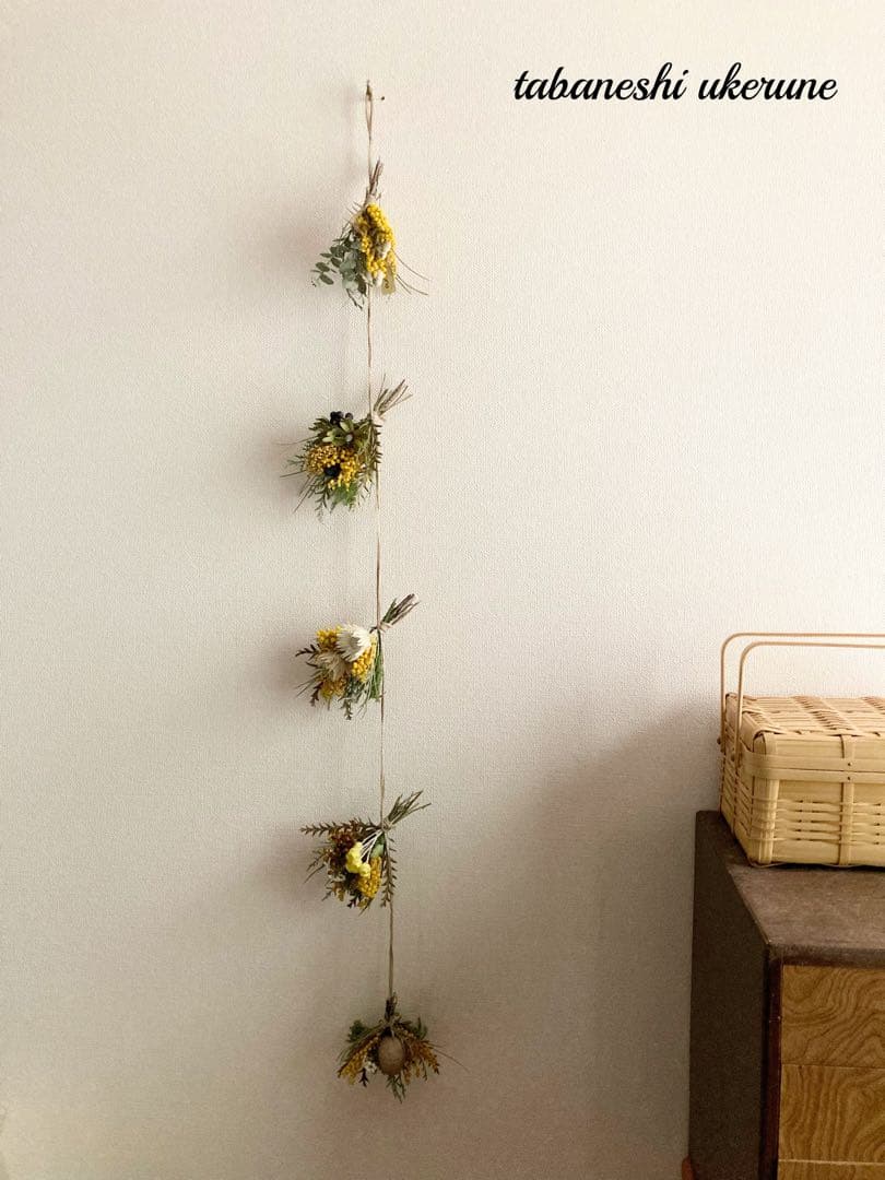 爽やかな春を感じる　瀬戸内ミモザの縦長ガーランド　スワッグ  ドライフラワー