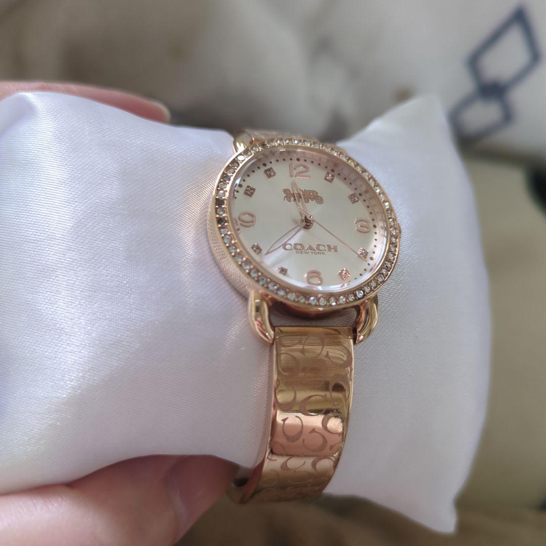 COACHレディース腕時計【未使用に近い】