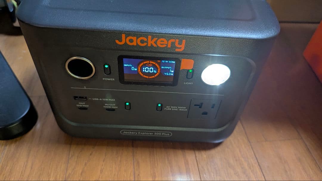 Jackery 300 Plus ポータブル電源　JE−300B