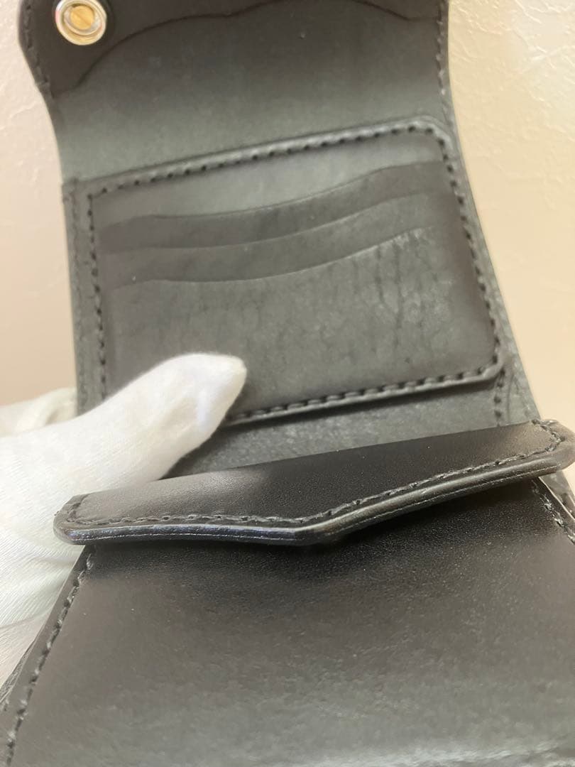 ブラック 栃木レザーコンチョボタン 三つ折り財布