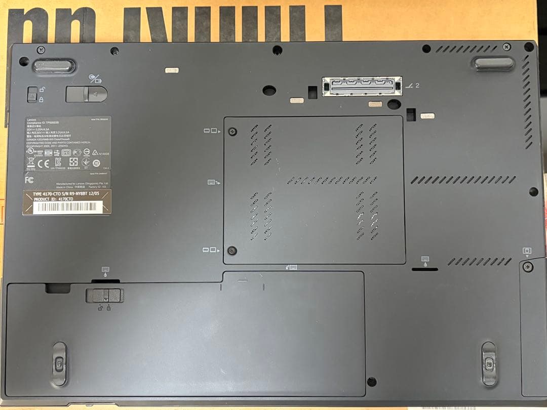 Lenovo ThinkPad T420S 【最上級Core i7】アダプター付