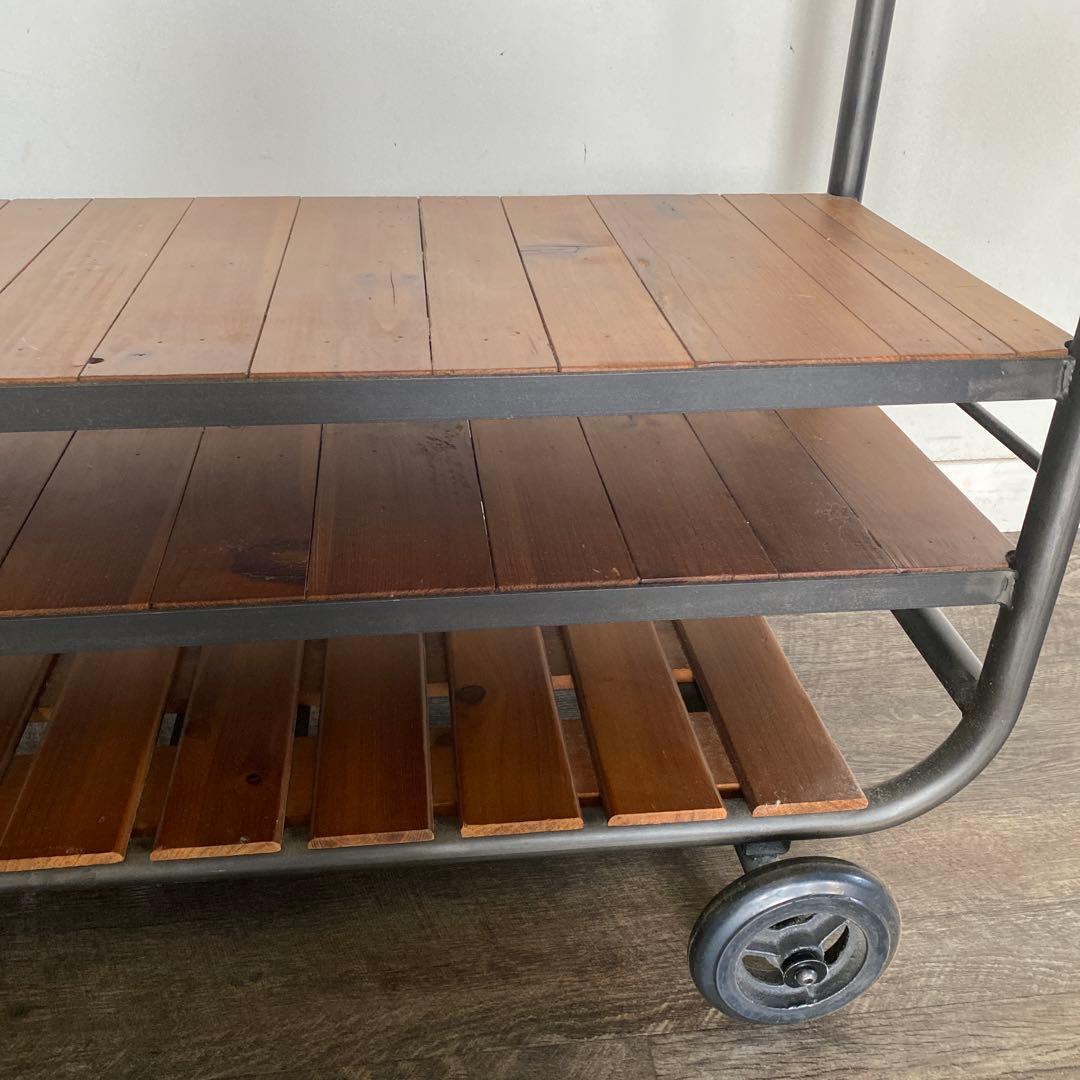 クラッシュゲートのTV台