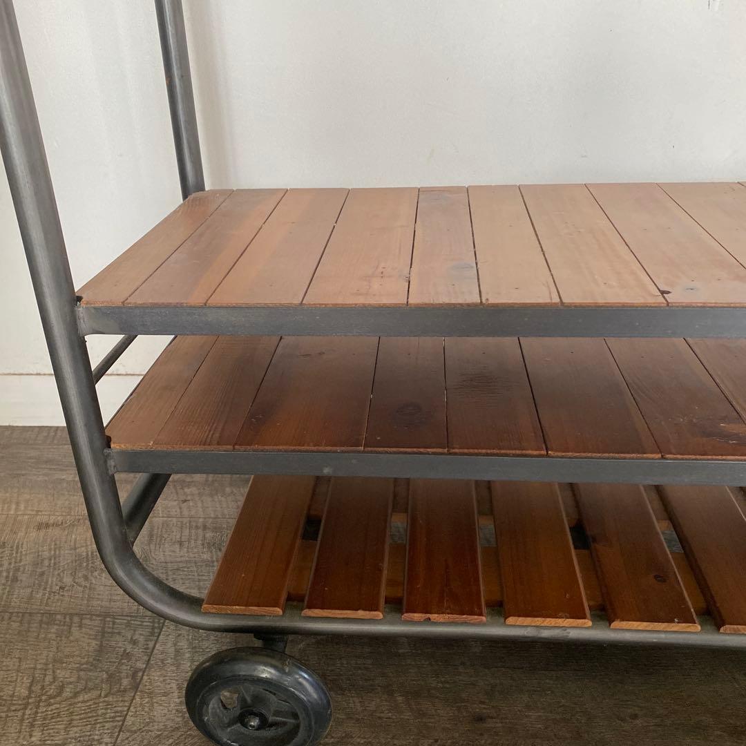 クラッシュゲートのTV台