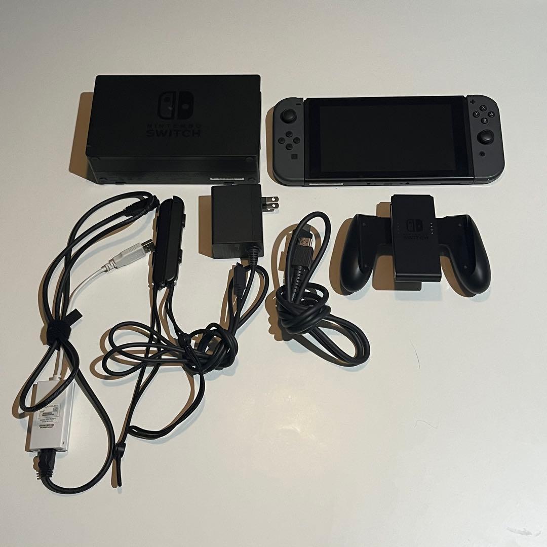 【動作確認済み】【美品】Nintendo Switch 本体 とその他付属品