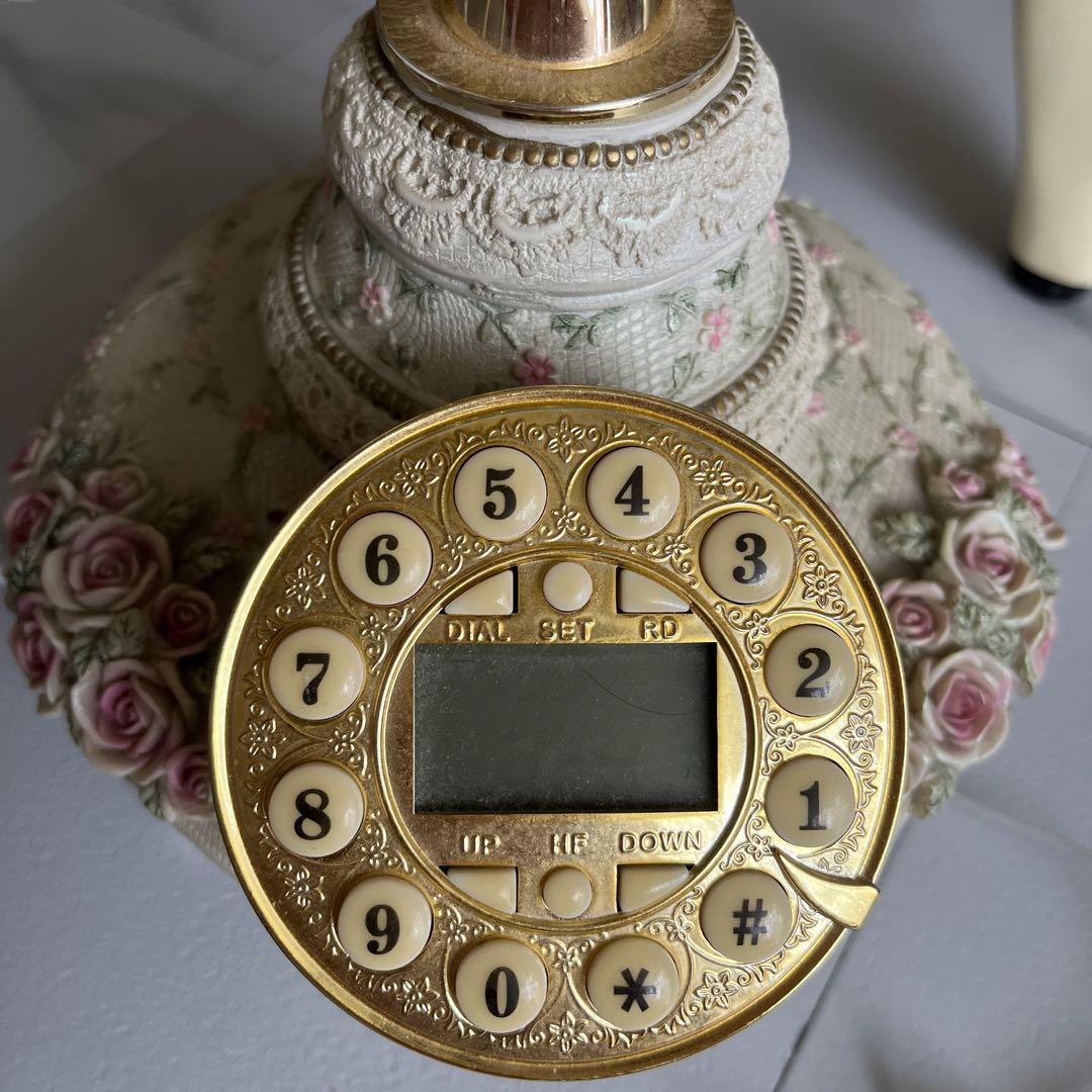 薔薇の電話・オブジェ