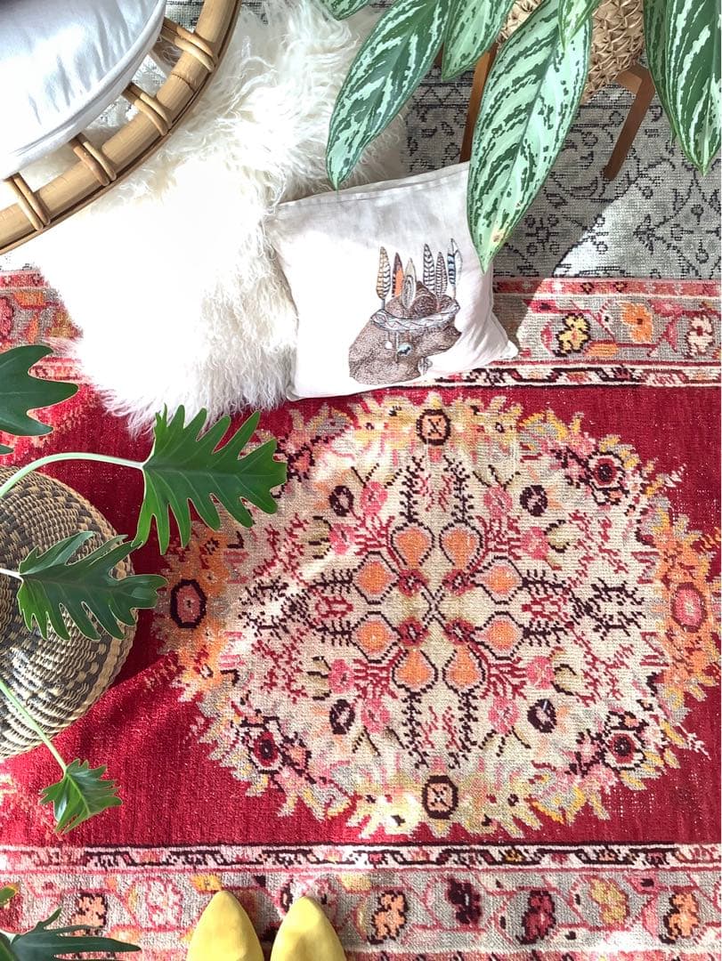 ✧憧れのギュネイ/red✧1970年代 トルコ・ヴィンテージラグ トライバルラグ