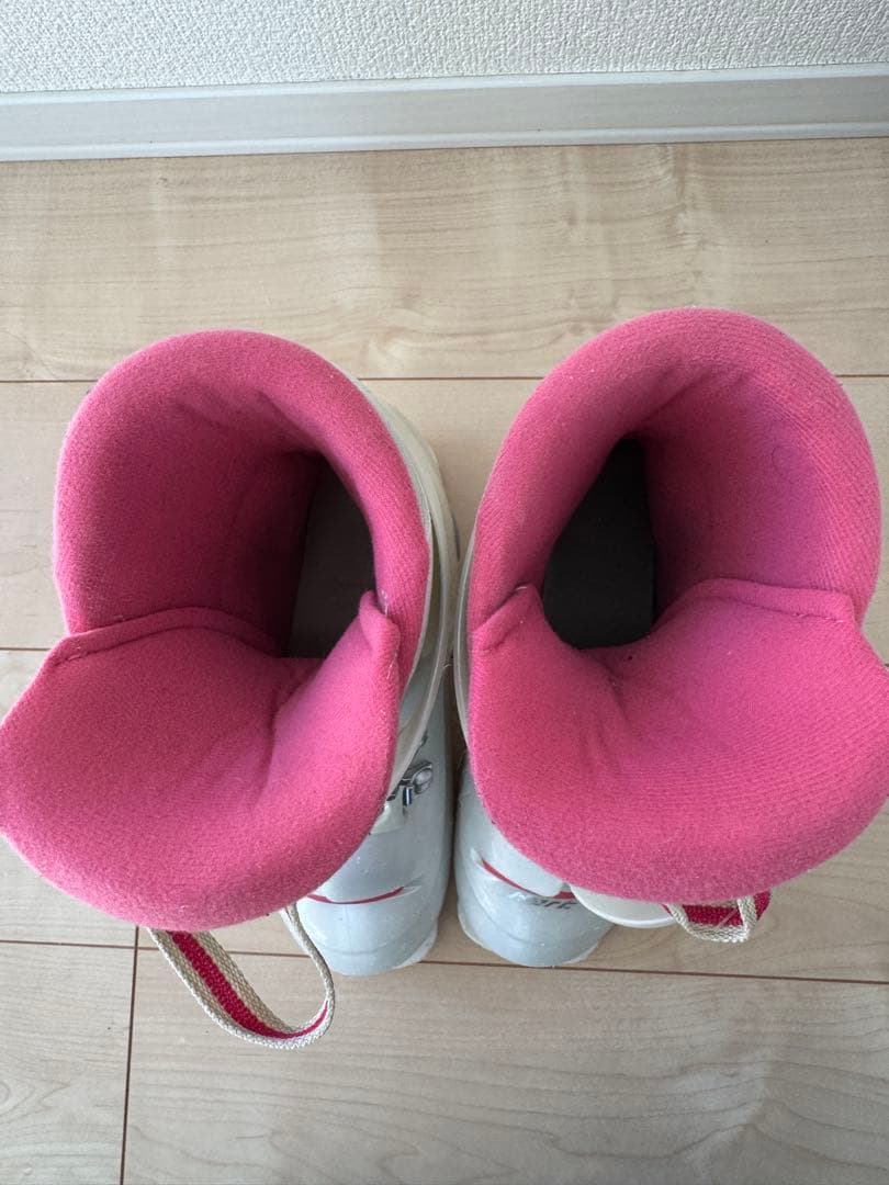 ジュニア　125cmスキー板＆ブーツセット　ワンピース柄