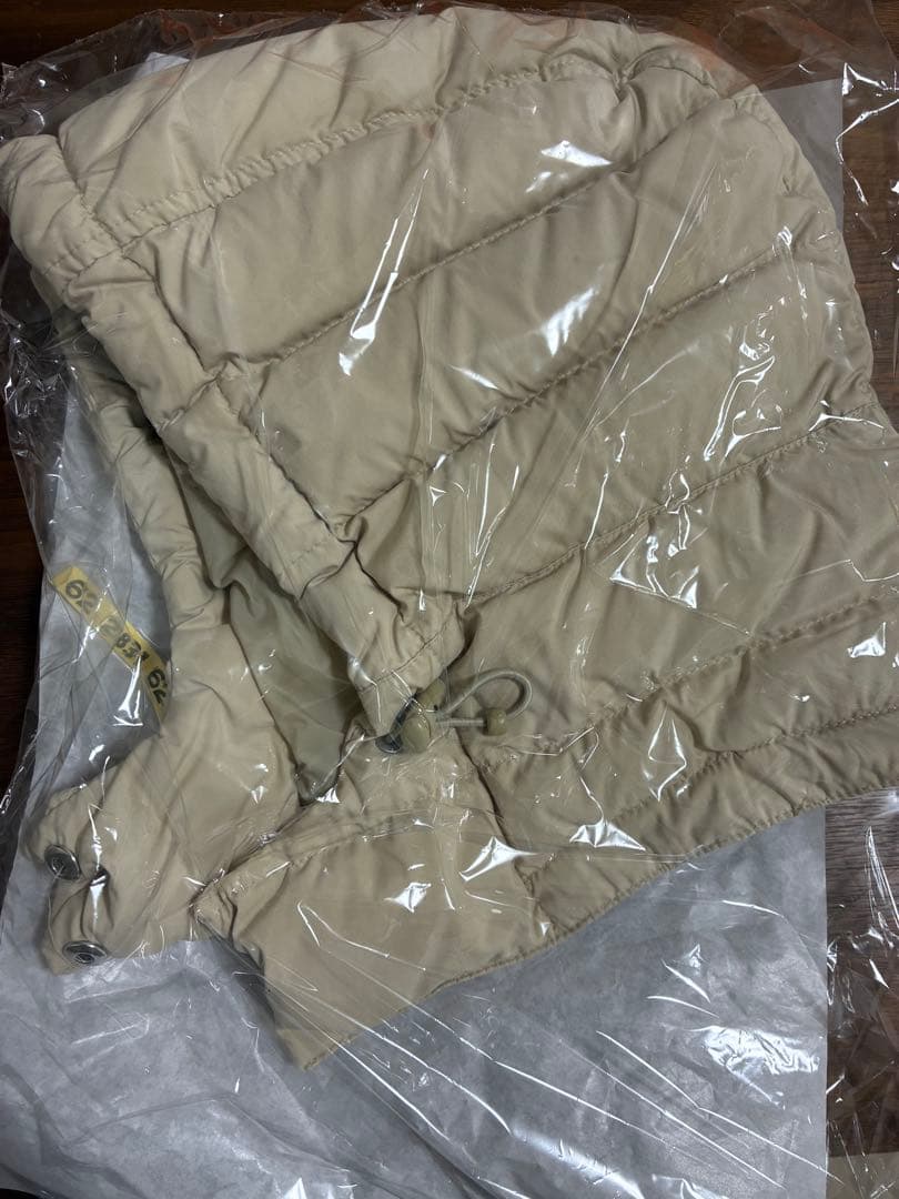 PYRENEX ベージュ ダウンジャケット フード付き