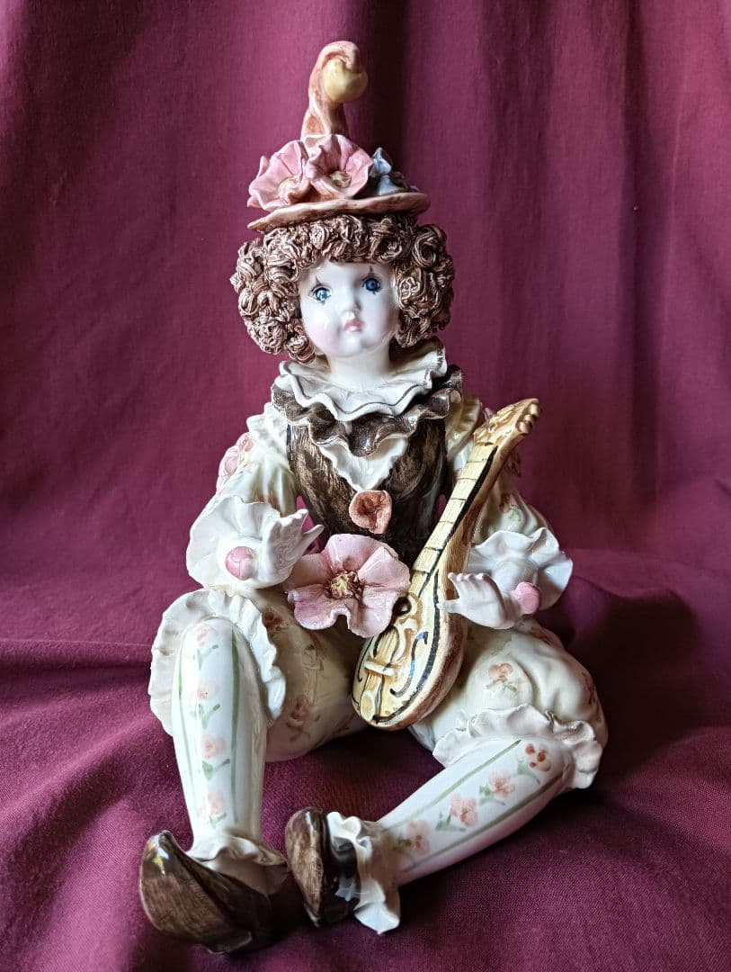 ハンドメイドの陶器人形　輸出用Ｓchmid 　 約30cm