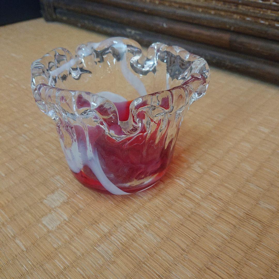 赤と透明のフリルエッジ灰皿ガラスアンティークレア