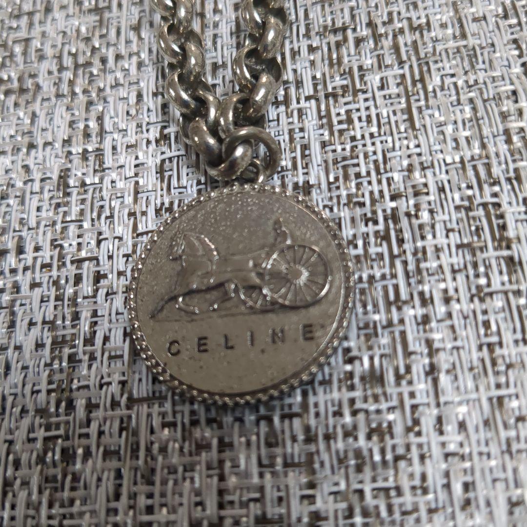 CELINE メダル型ブレスレット　馬車金具