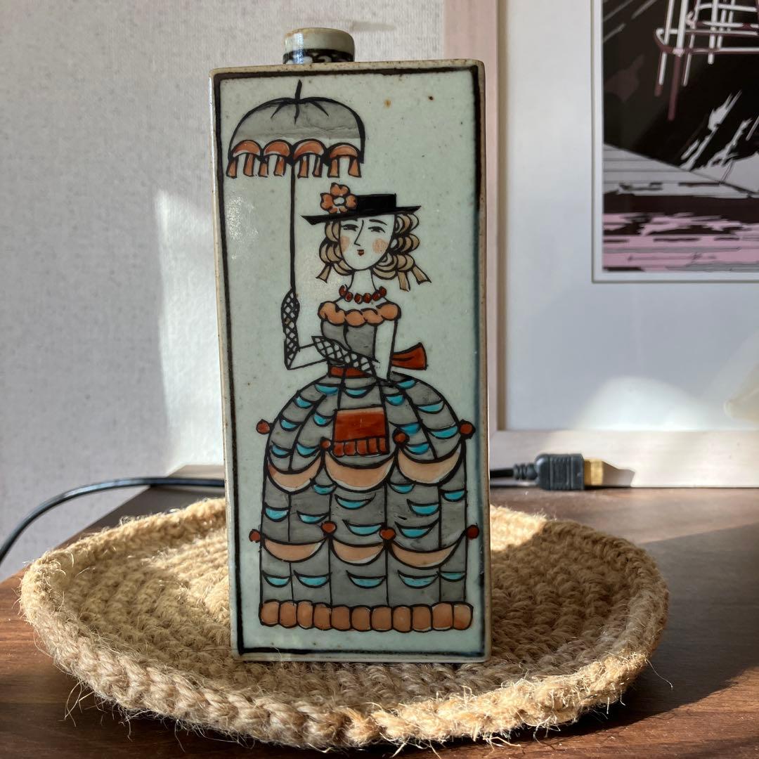 錦南蛮ユニークな陶器製ボトル　有田焼