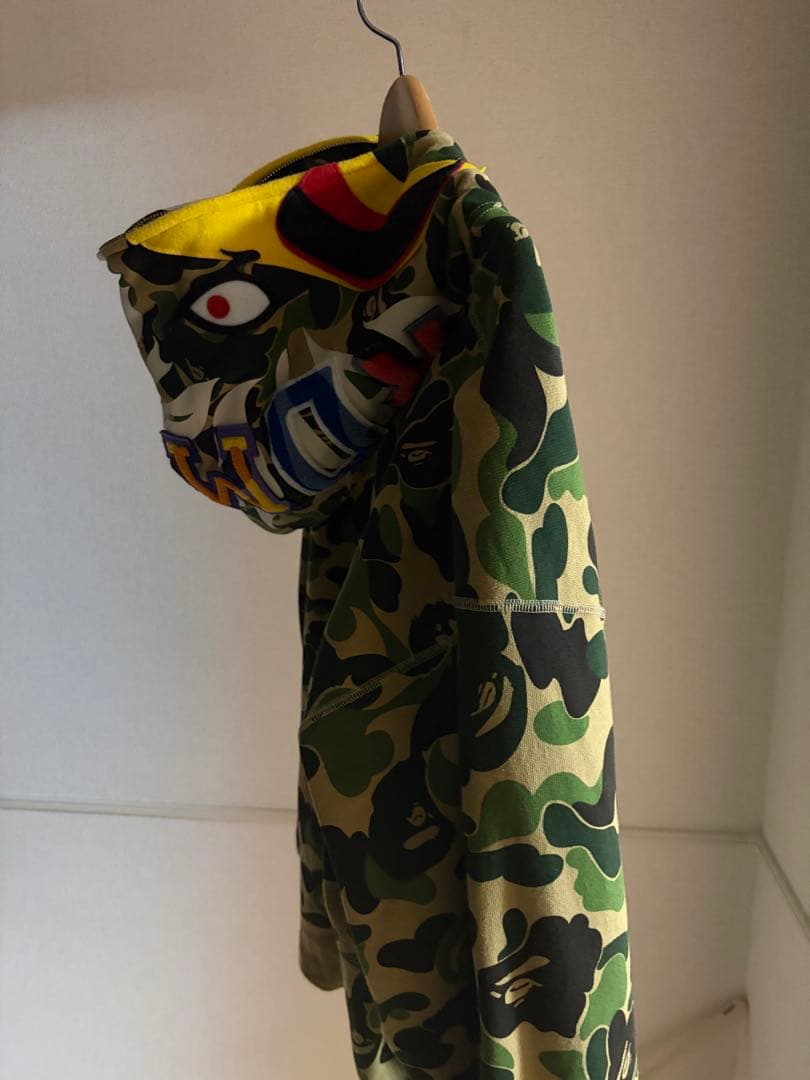 A BATHING APE READYMADE コラボパーカー