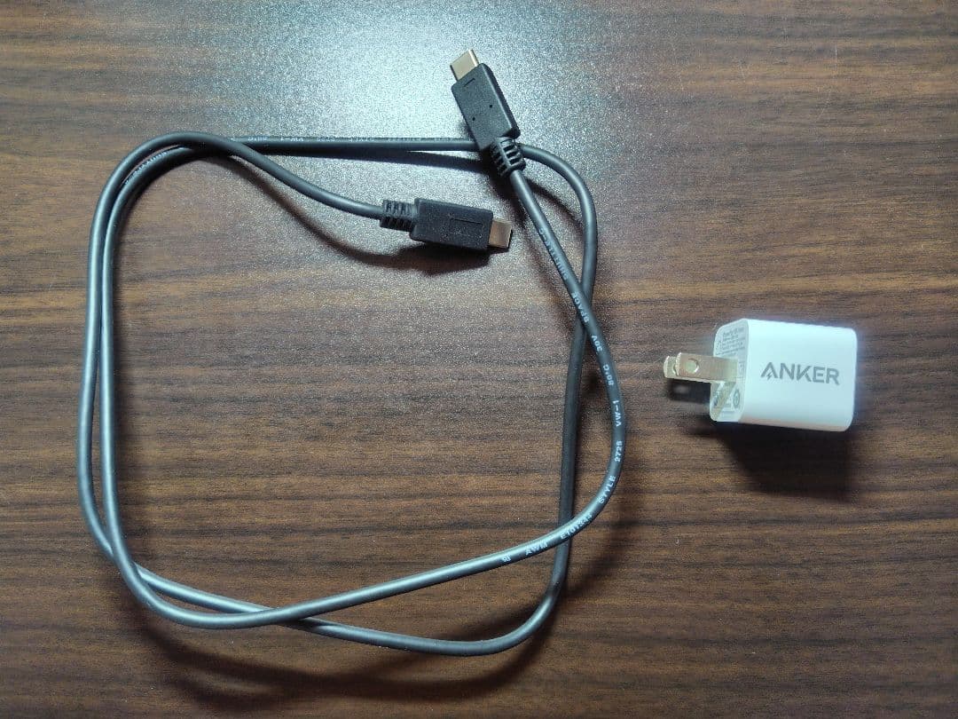 Canon　PowerShot ZOOM （ホワイト）箱有　充電器付　送料込み