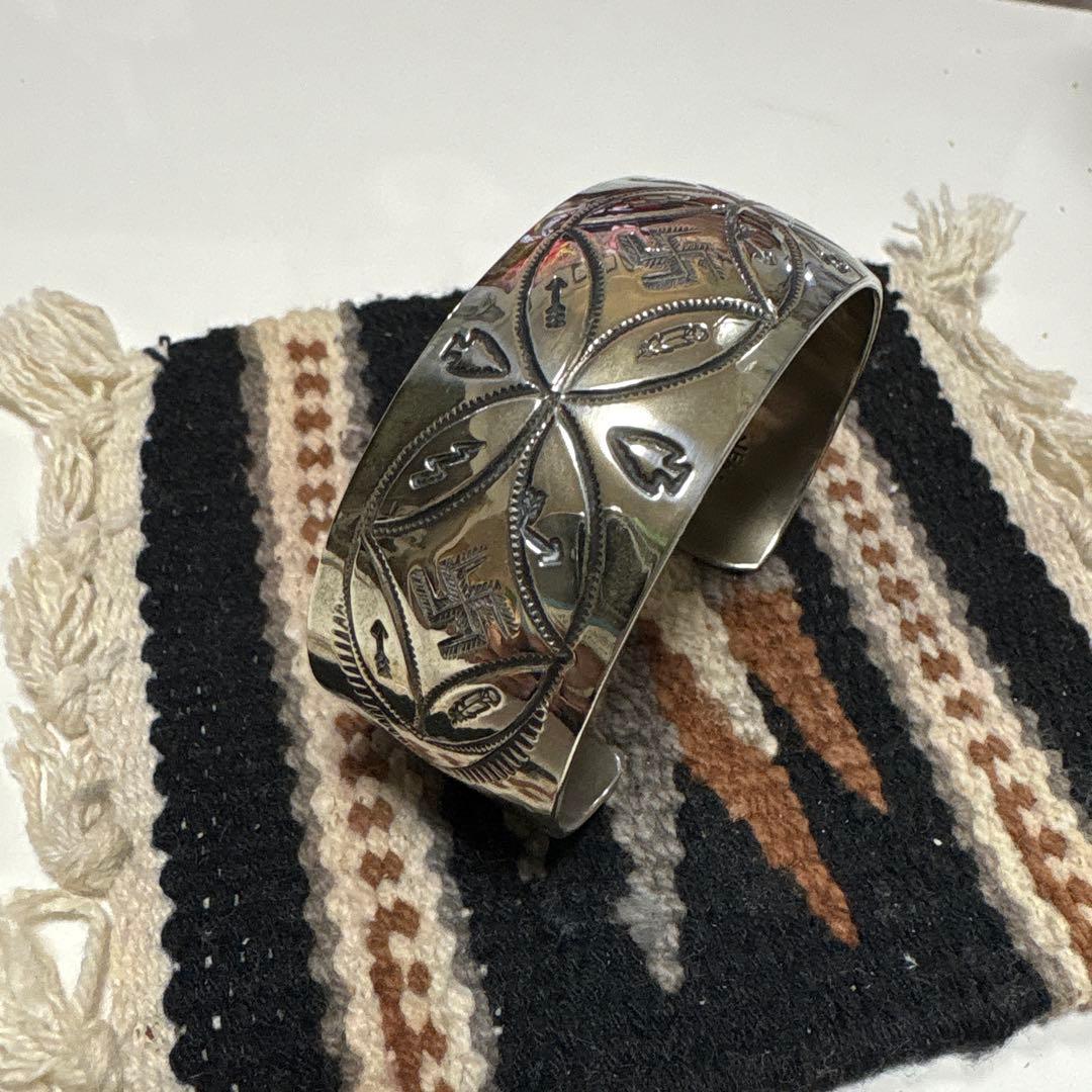 インディアンjewelry ナバホ族　スタンプサイズ 雰囲気抜群！