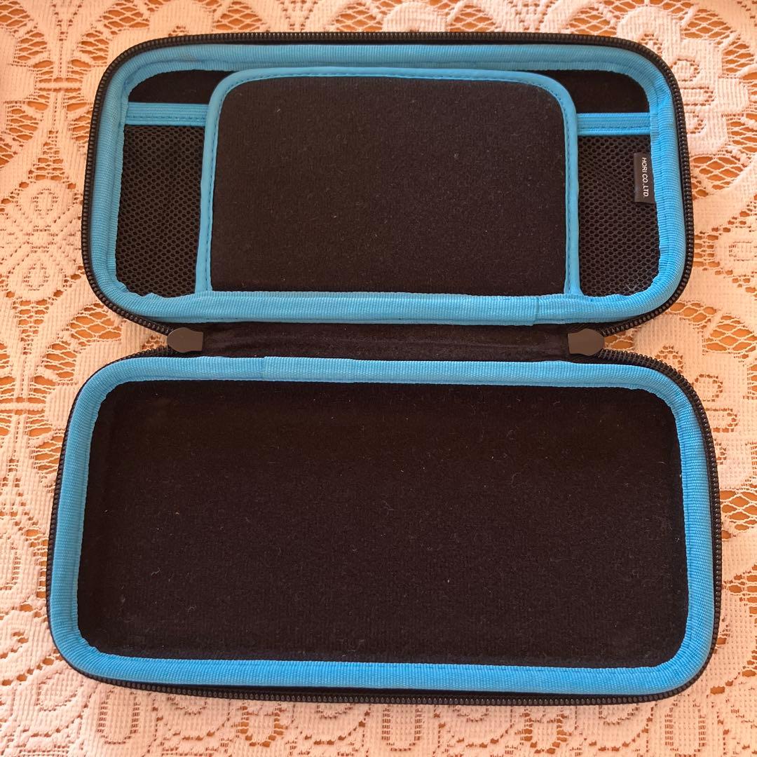 じ*ん様 【美品】SwitchLite 本体 公式キャリングケース付き