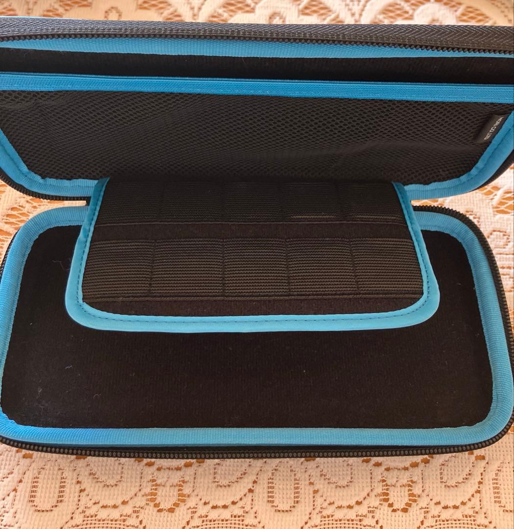 じ*ん様 【美品】SwitchLite 本体 公式キャリングケース付き