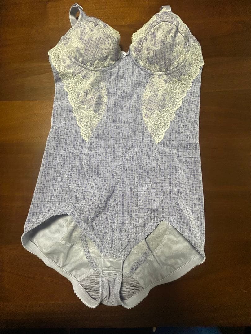 ダイアナ　ボディスーツ　AA95EL